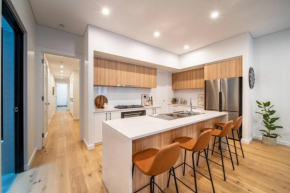 SYLO Luxury Apartments - 1Gb Fibre Internet, Adelaide